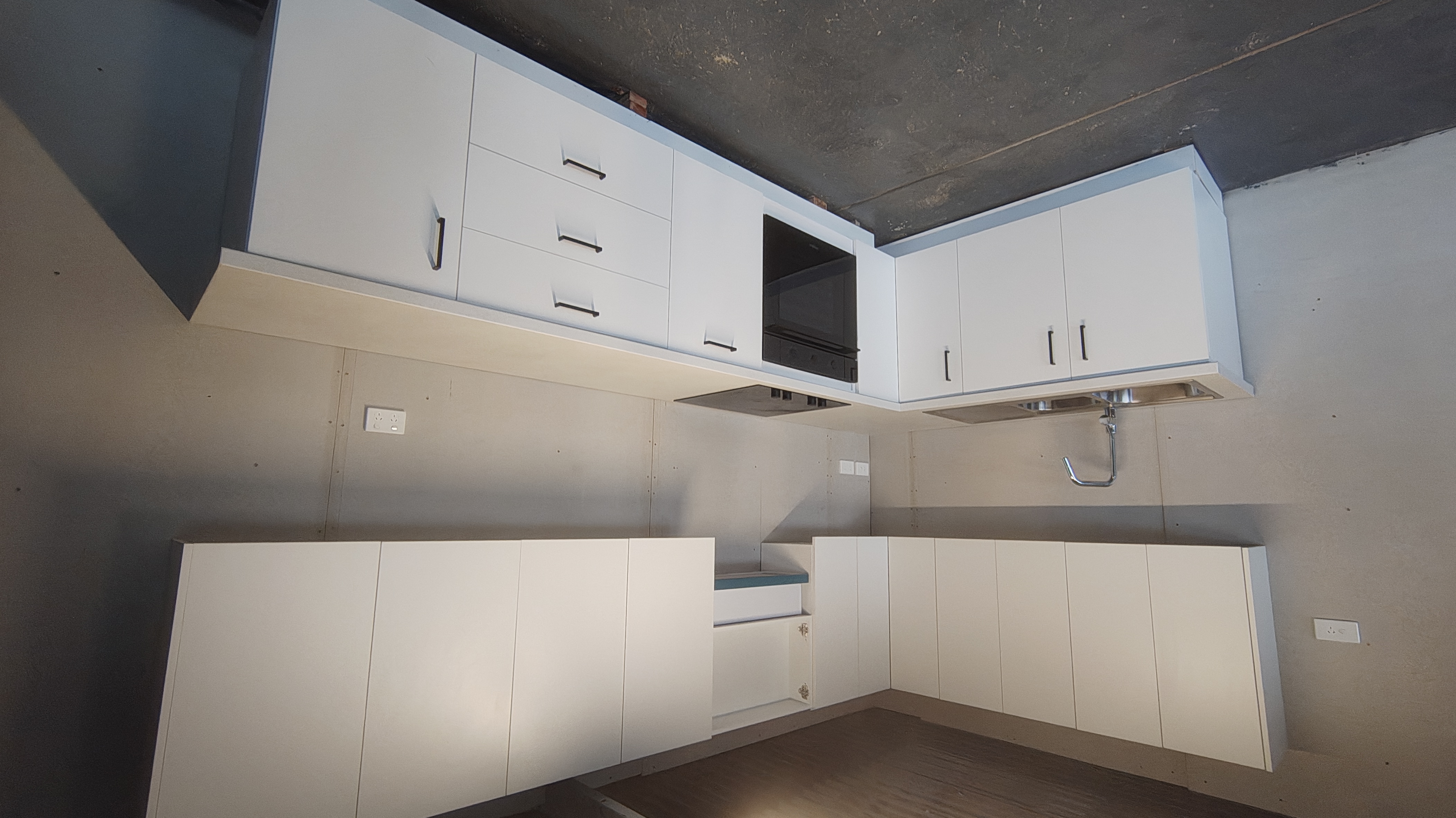 Cabinets & Wardrobes